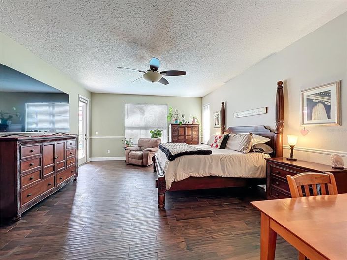 Image No.37-5 Bed House for sale