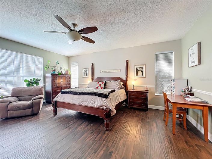 Image No.38-5 Bed House for sale