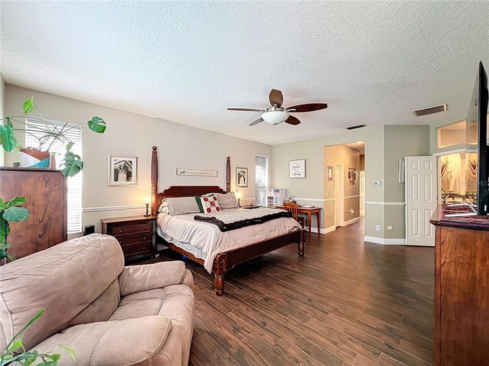 Image No.39-5 Bed House for sale