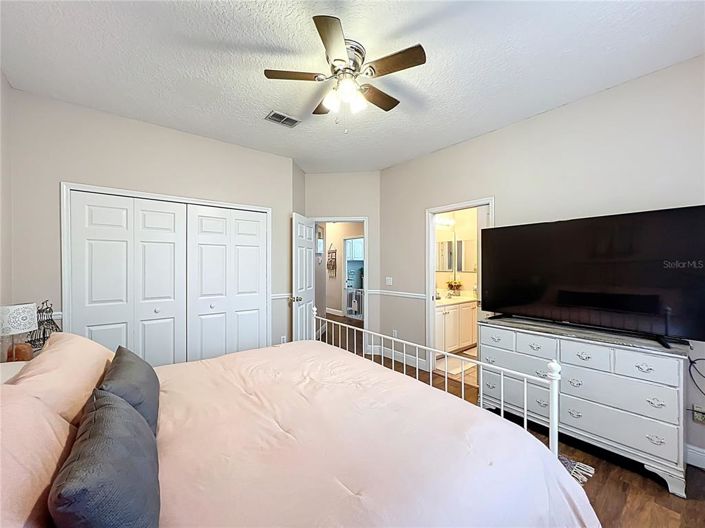 Image No.51-5 Bed House for sale