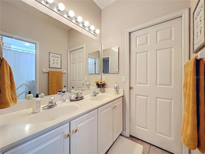 Image No.53-5 Bed House for sale