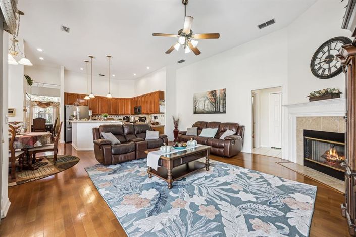 Image No.17-5 Bed House for sale