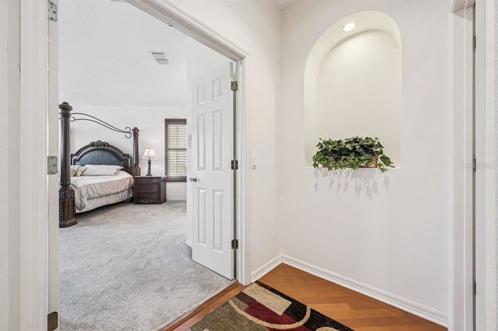 Image No.19-5 Bed House for sale