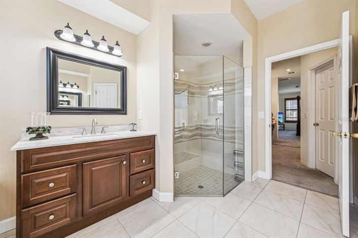 Image No.24-5 Bed House for sale