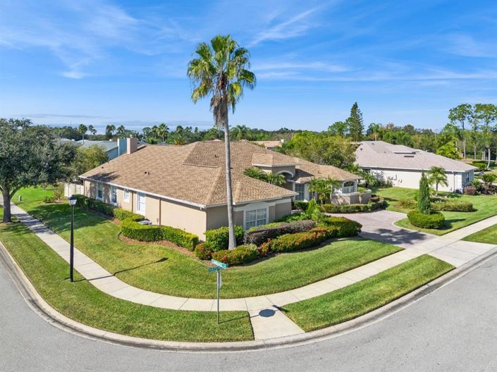 Image No.42-5 Bed House for sale