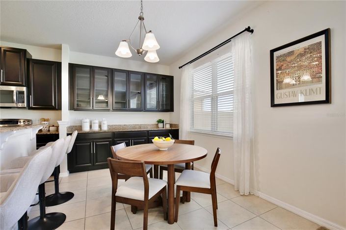 Image No.13-4 Bed House for sale