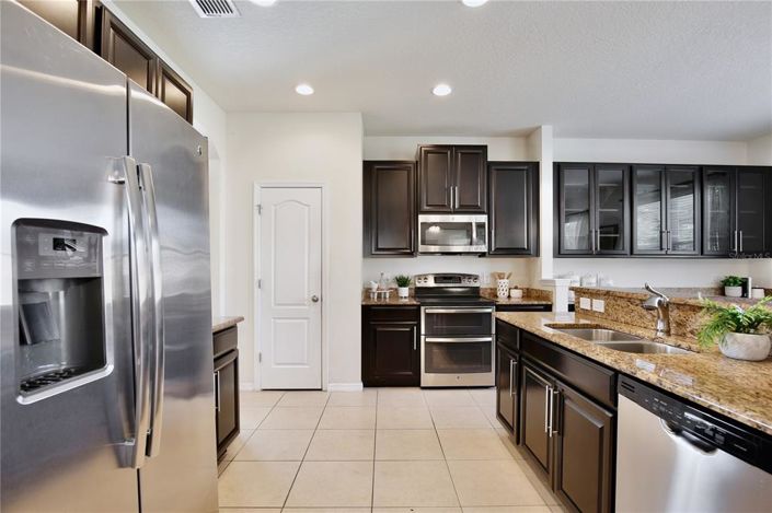 Image No.16-4 Bed House for sale