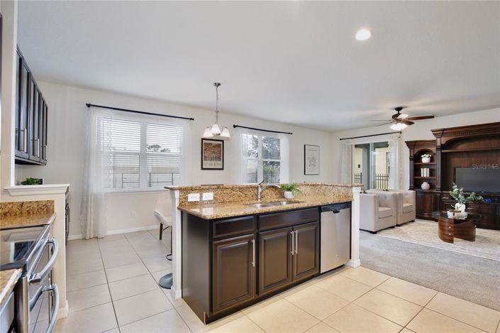 Image No.17-4 Bed House for sale