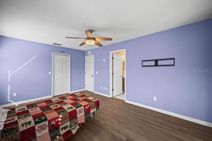 Image No.20-4 Bed House for sale