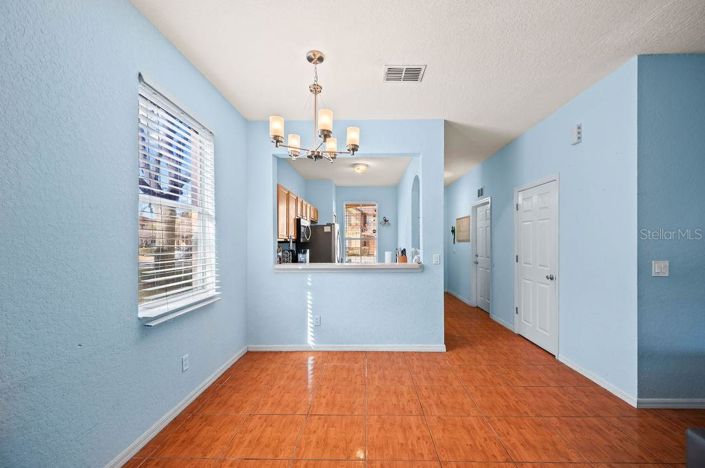 Image No.6-4 Bed House for sale