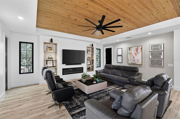 Image No.30-3 Bed House for sale