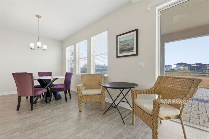 Image No.8-Maison de 4 chambres à vendre à Saint John