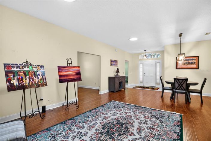 Image No.10-2 Bed House for sale