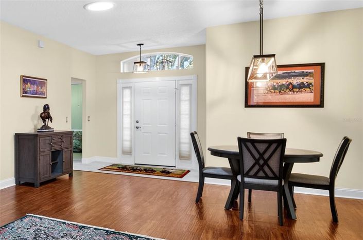 Image No.11-2 Bed House for sale