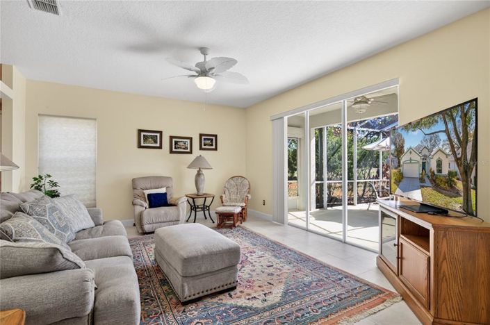 Image No.12-2 Bed House for sale