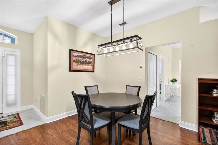 Image No.19-2 Bed House for sale