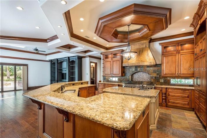 Image No.11-5 Bed House for sale