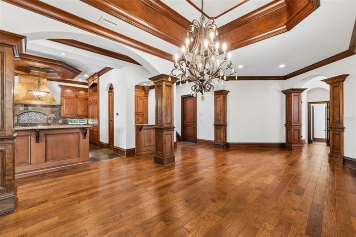 Image No.16-5 Bed House for sale