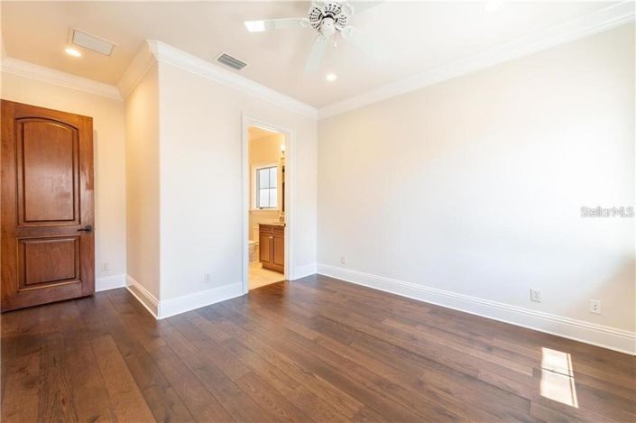 Image No.35-5 Bed House for sale