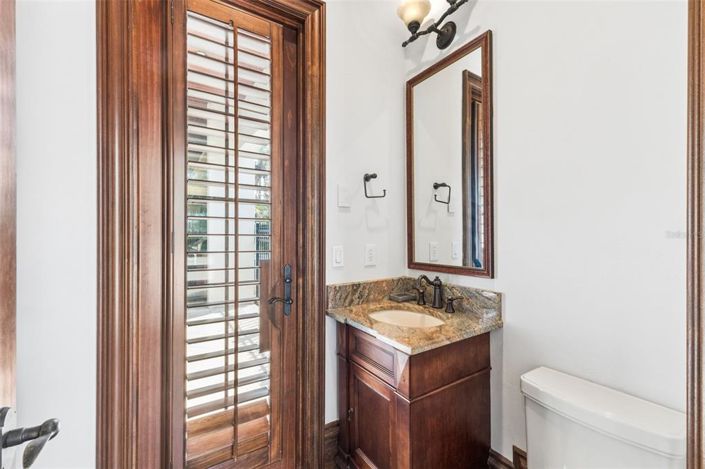 Image No.54-5 Bed House for sale