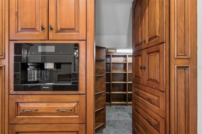 Image No.55-5 Bed House for sale
