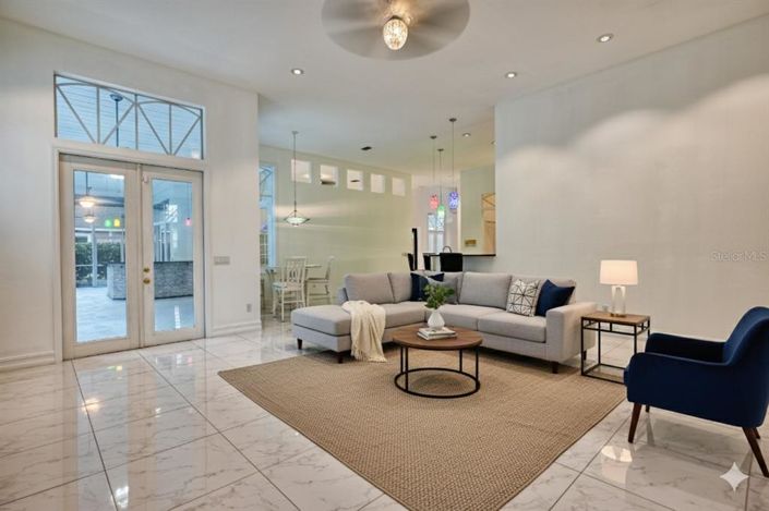 Image No.10-5 Bed House for sale