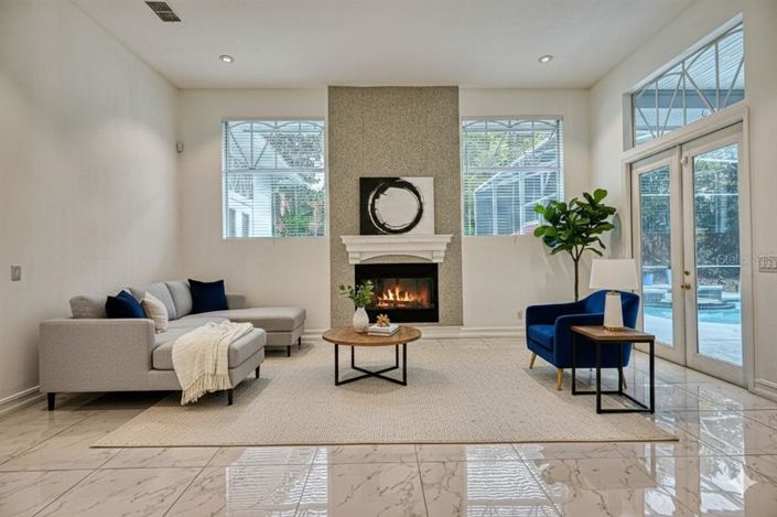 Image No.12-5 Bed House for sale