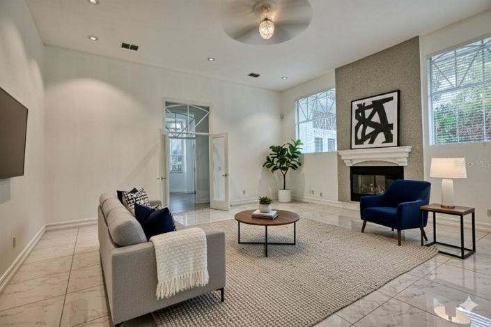 Image No.14-5 Bed House for sale