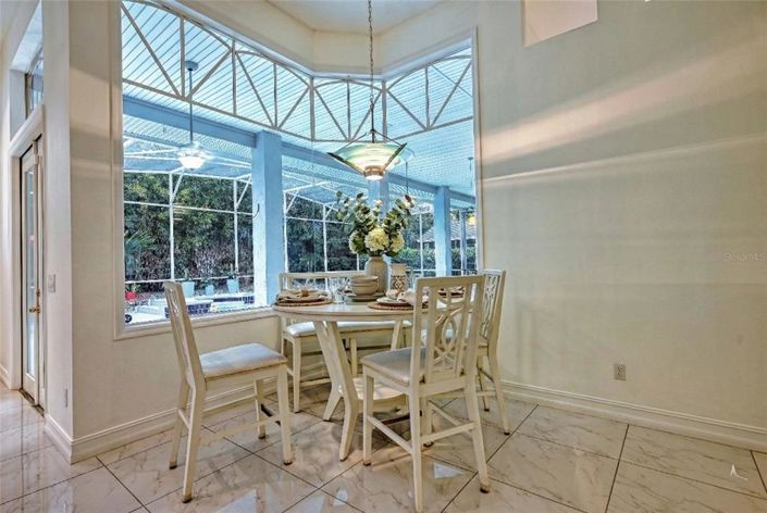 Image No.15-5 Bed House for sale