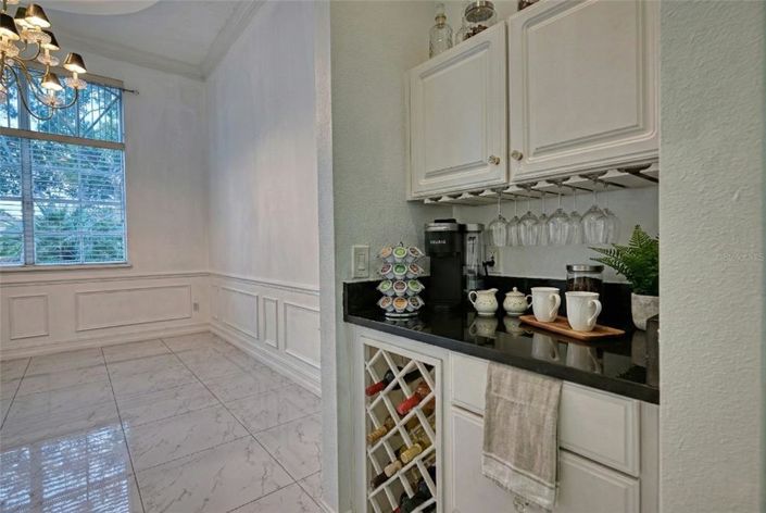 Image No.16-5 Bed House for sale