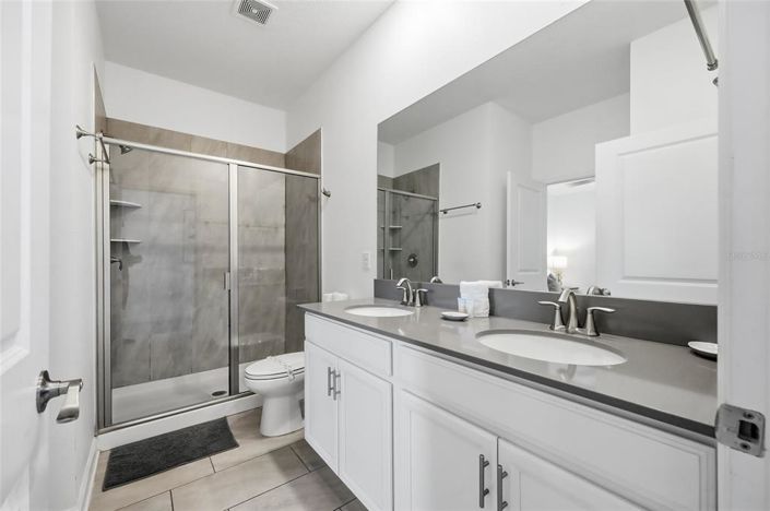 Image No.11-8 Bed House for sale