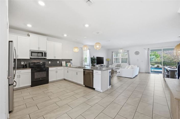 Image No.12-8 Bed House for sale