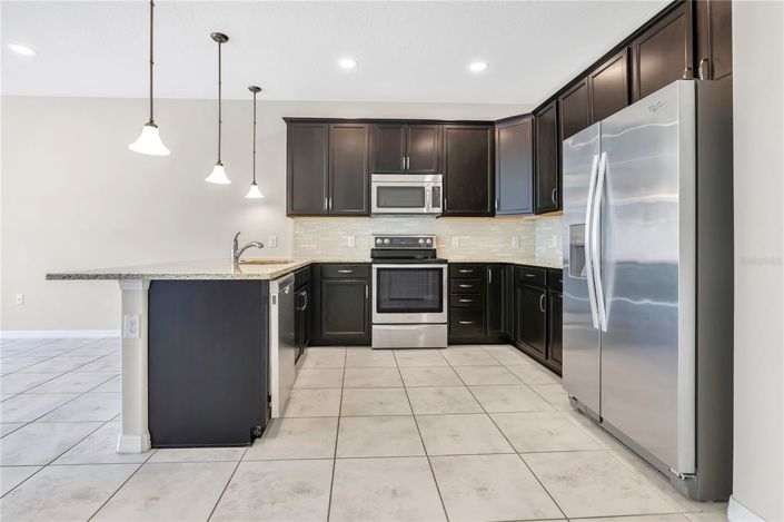 Image No.12-2 Bed Townhouse for sale