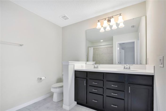 Image No.25-2 Bed Townhouse for sale