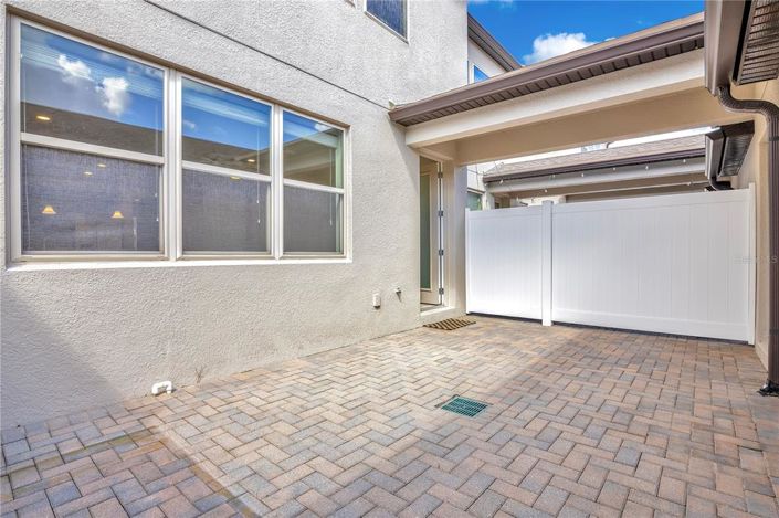 Image No.28-2 Bed Townhouse for sale