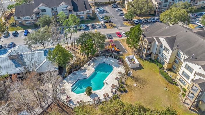 Image No.39-2 Bed Townhouse for sale