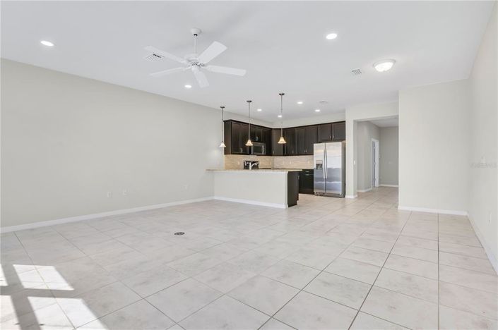 Image No.9-2 Bed Townhouse for sale