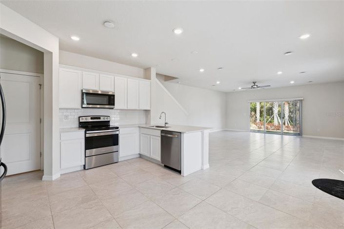 Image No.8-3 Bed Townhouse for sale