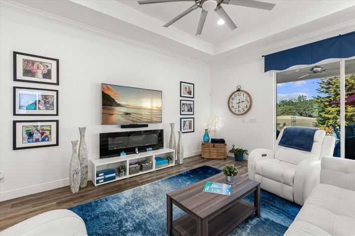 Image No.15-3 Bed House for sale