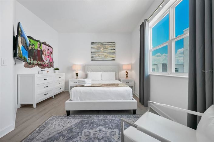 Image No.26-5 Bed Townhouse for sale