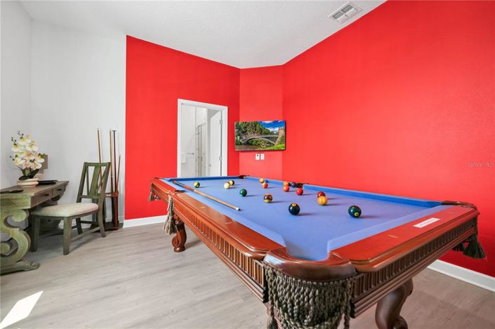 Image No.28-5 Bed Townhouse for sale