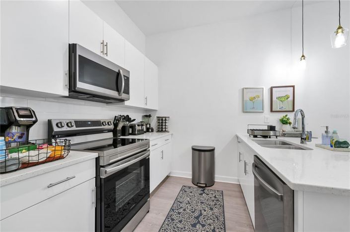 Image No.5-5 Bed Townhouse for sale