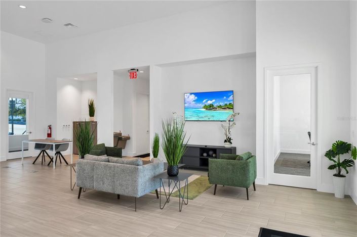 Image No.50-5 Bed Townhouse for sale