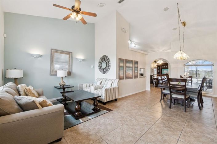 Image No.6-Maison de 5 chambres à vendre à Saint John