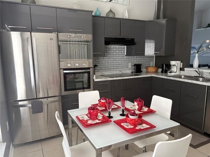 Image No.6-3 Bed House for sale