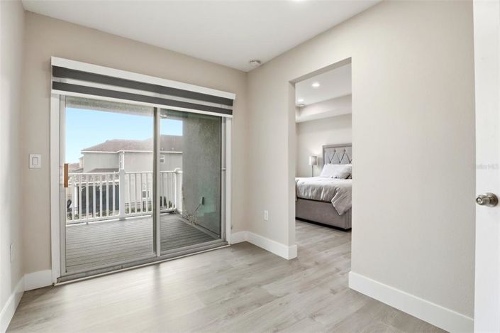 Image No.19-3 Bed Townhouse for sale