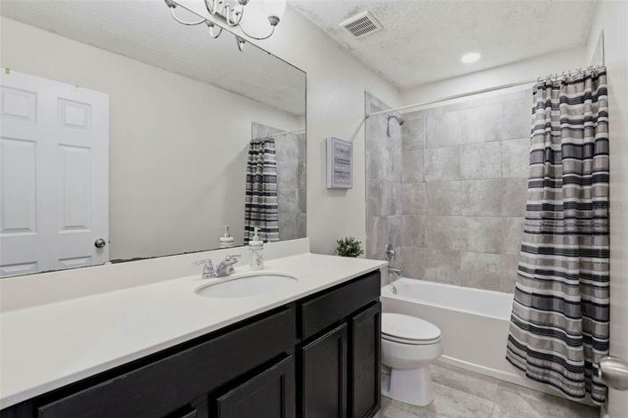 Image No.28-3 Bed Townhouse for sale