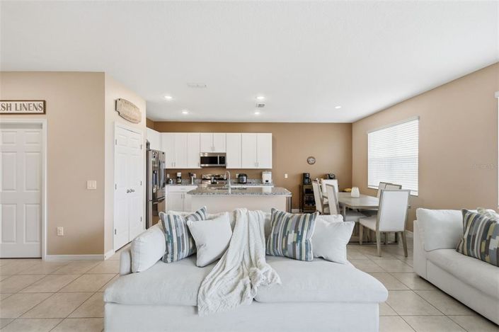 Image No.17-4 Bed House for sale