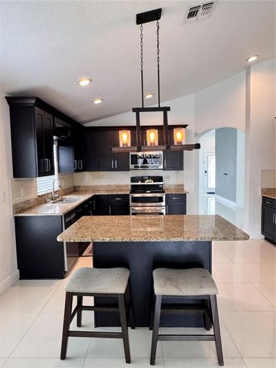 Image No.10-3 Bed House for sale