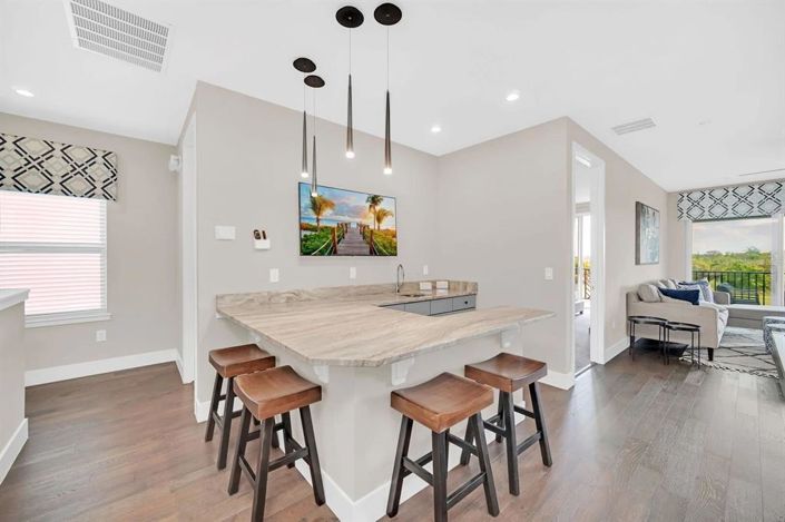 Image No.16-6 Bed House for sale